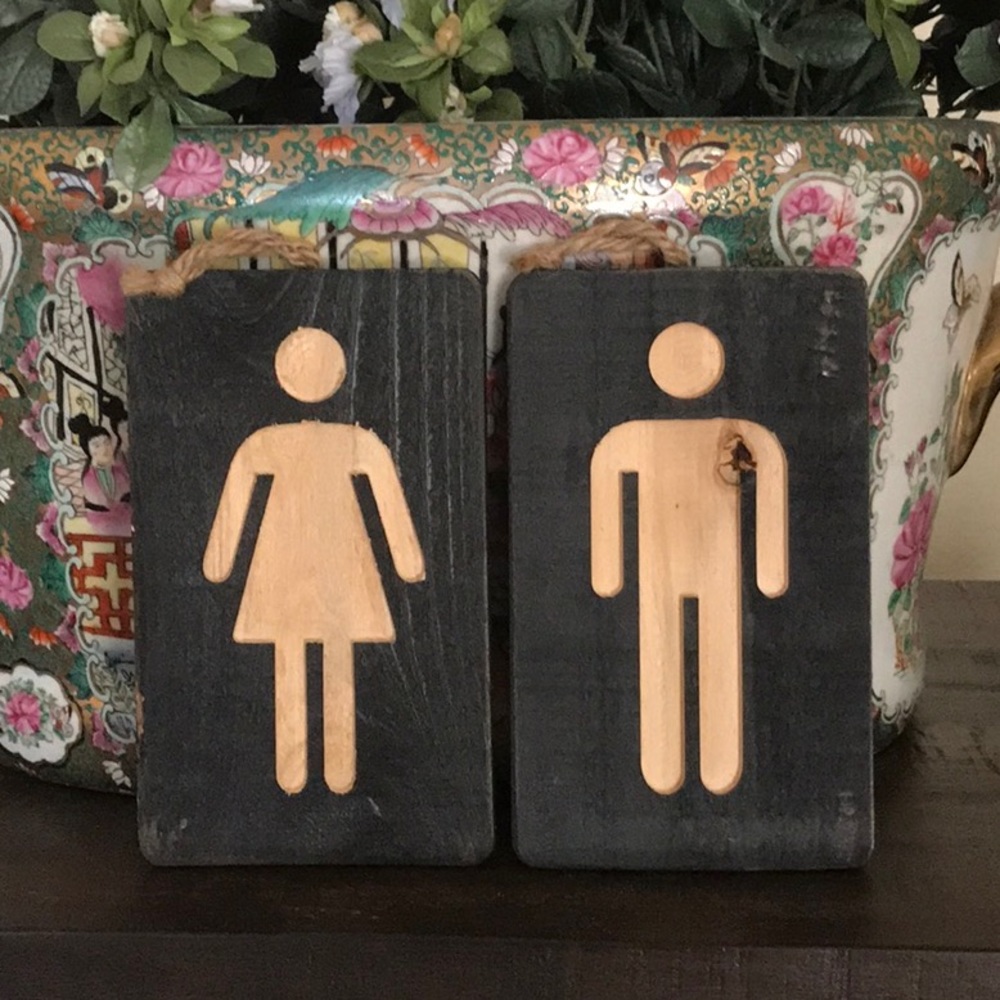 Rough Wood Men/Women Restroom Signs